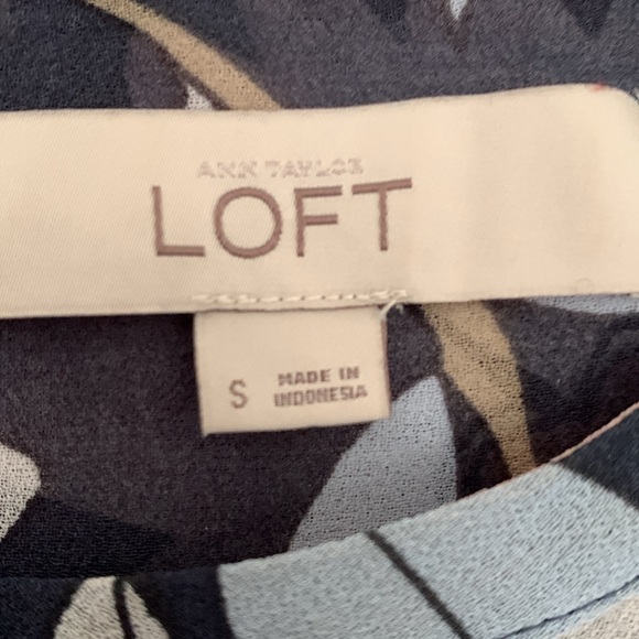 LOFT sheer blouse S - Picture 2 of 4